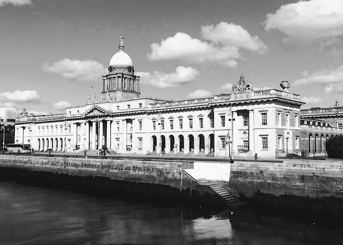 アパート Centre Apts *