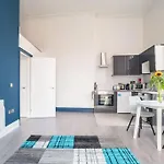 Centre Apts Appartamento