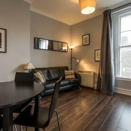 Centre Apts
