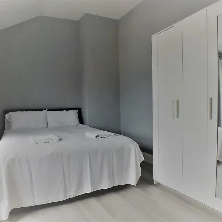 Centre Apts