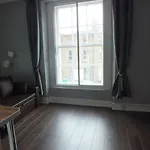 Centre Apts *