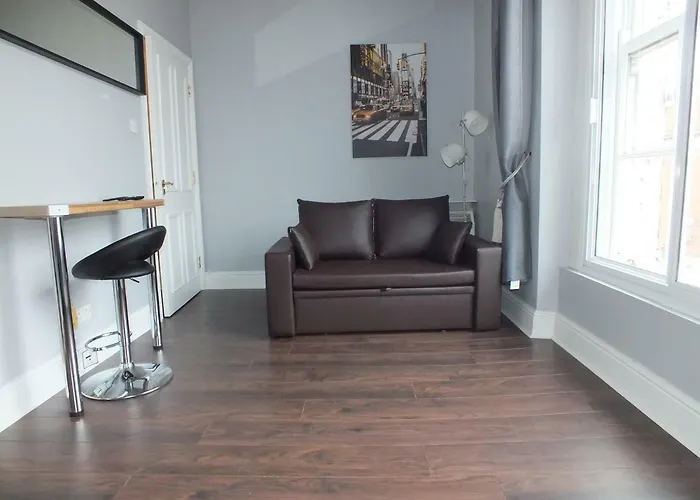 Centre Apts Apartman *