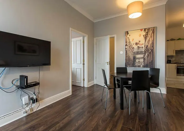 Centre Apts Apartman *